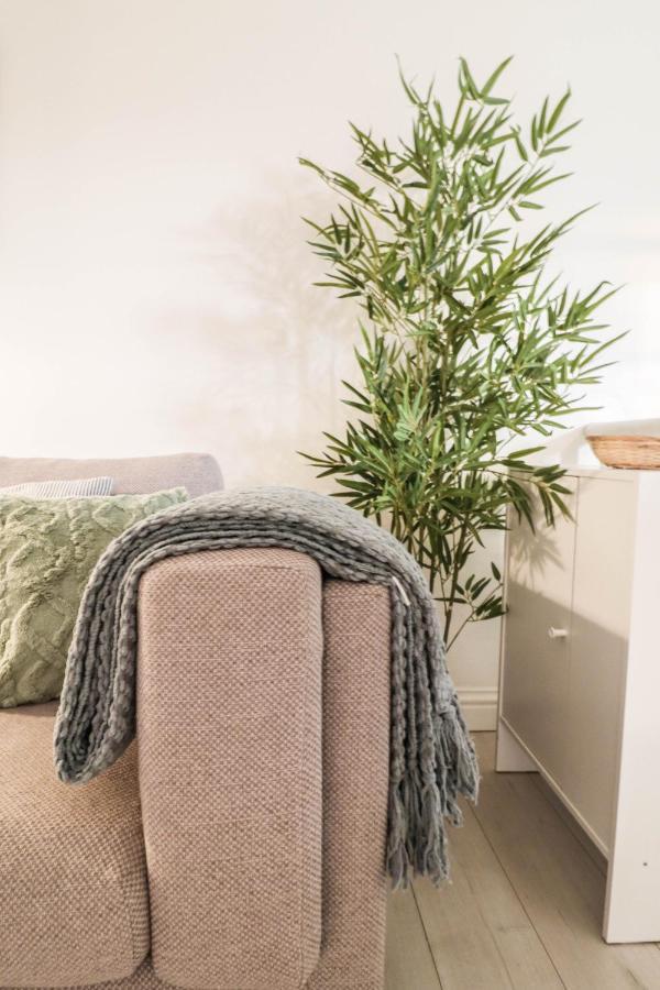 Right By Oval Station 2-bed Flat ! Free Wifi!